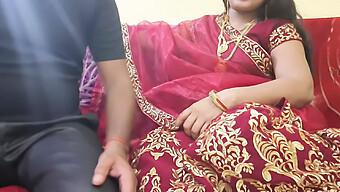 Une Adolescente Indienne Aux Gros Seins Profite D'Un Trio Sauvage Avec Karwa Chauth