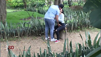 Amateur Colombian Couple Caught On Camera In Public Park