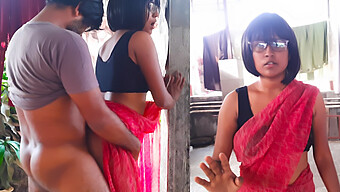 Bengali Housewife In Red Saree Gets Fucked By 18-Year-Old Indian Stud