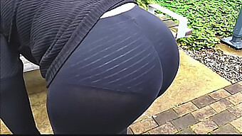 Curvy Milf Shows Off Her Vpl Thick Ass In Public