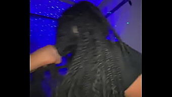 Beleza Negra Desfruta De Intensos Backshots E Ação Pov