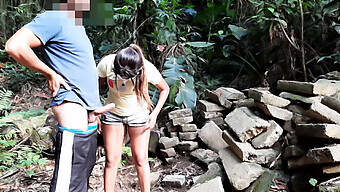 Esposa Amadora Dá Sexo Oral E Anal Por Dinheiro